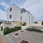 Bella Vista 穆泰尔岛