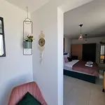 Bella Vista 公寓 穆泰尔岛
