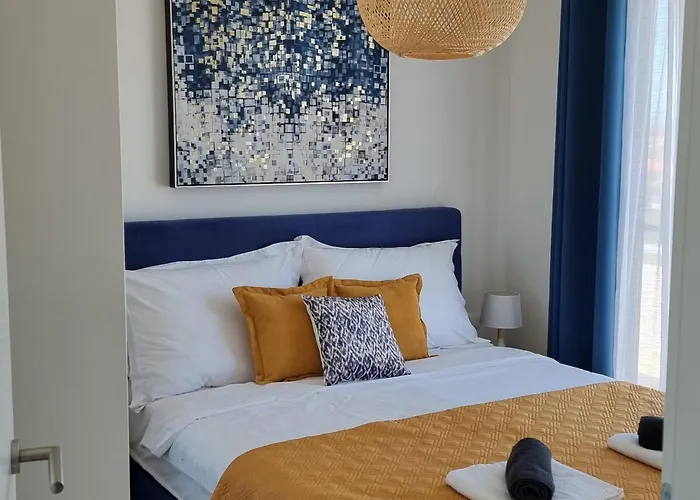 Bella Vista Apartment *